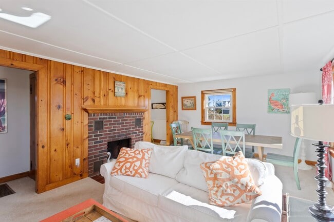 Building Photo - 53 Foss Cir