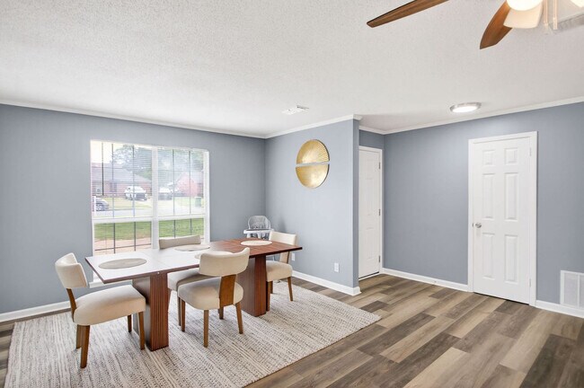 Building Photo - 2420 Haddington Rd