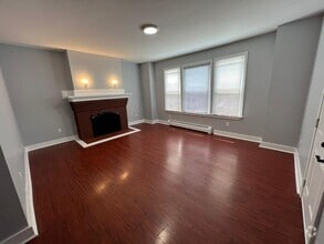 Building Photo - 677 Elm St