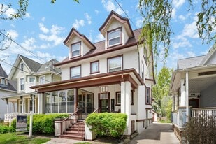 Building Photo - 1238 Spaight St