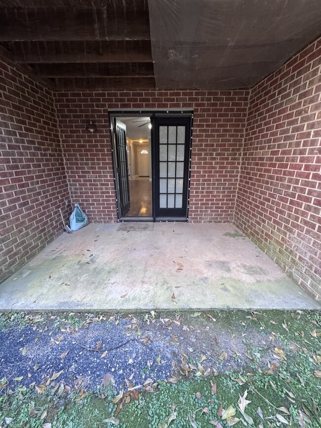 Building Photo - 1055 Baxter St