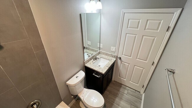 Building Photo - Incredible 3 Bedroom, 2 Bathroom Home in Palm Bay!!