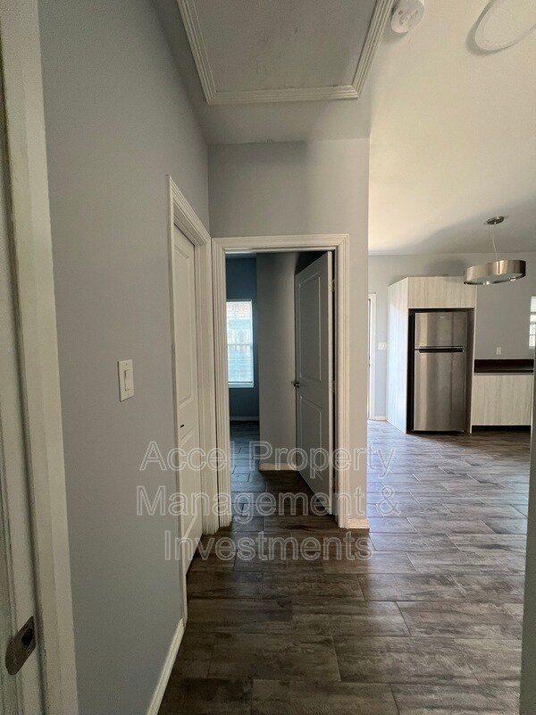 Building Photo - 1805 Cari Nicole Ave