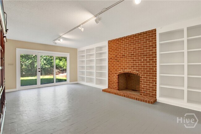Building Photo - 5 Anchor Ct