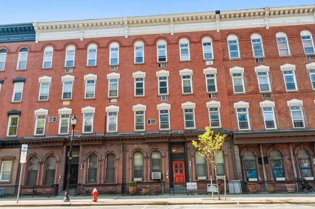 Primary Photo - 207 14th St