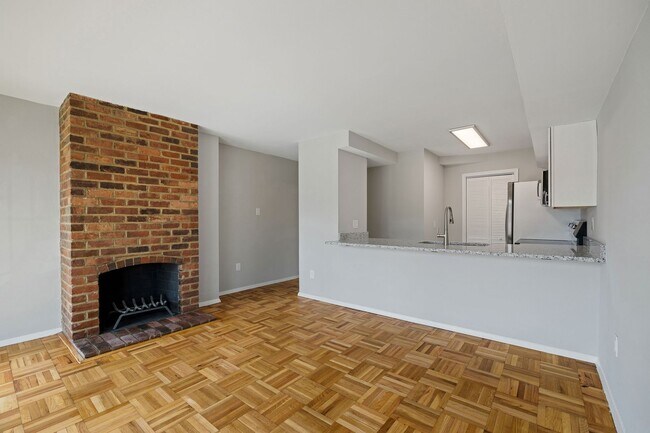 Building Photo - 5900 Patterson Ave