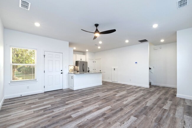 Building Photo - 1197 Musken Rd