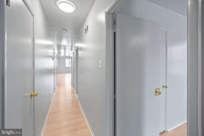 Building Photo - 7727 Langdon St