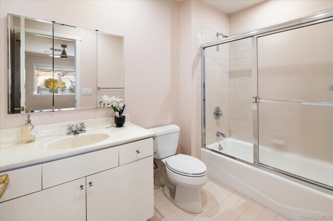 Building Photo - 785 Heritage Hills