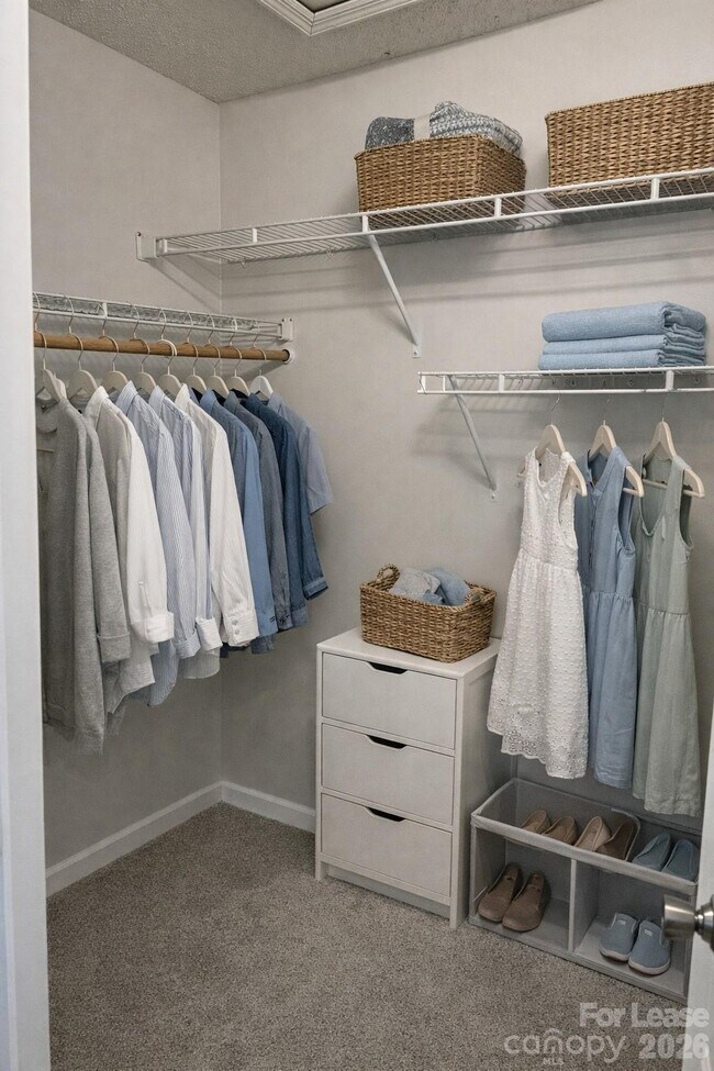 Building Photo - 19831 Henderson Rd