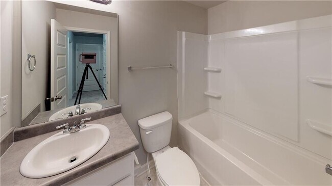 Building Photo - 4048 Kingsbrook Blvd