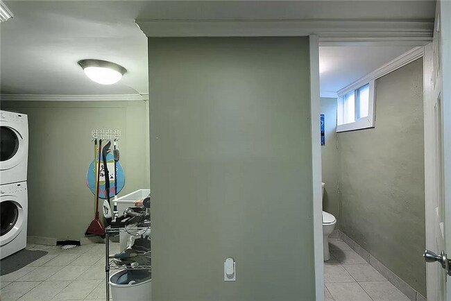 Building Photo - Mesta Park Duplex