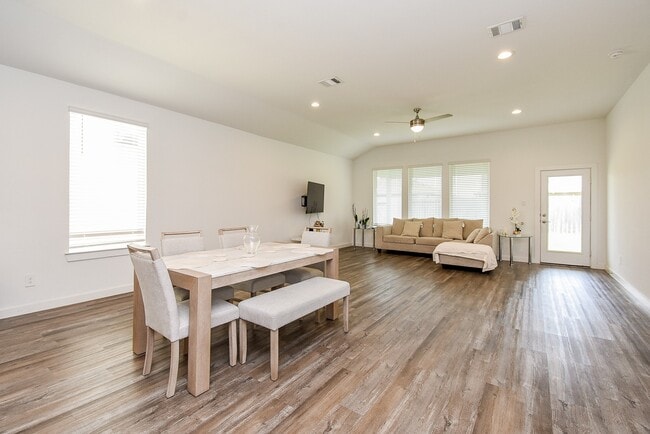 Building Photo - 4730 Torcello Fls Ln