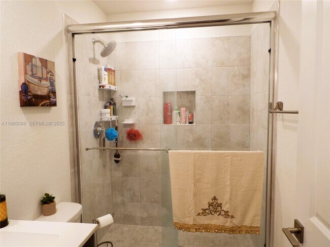 Building Photo - 2363 SE 11th St