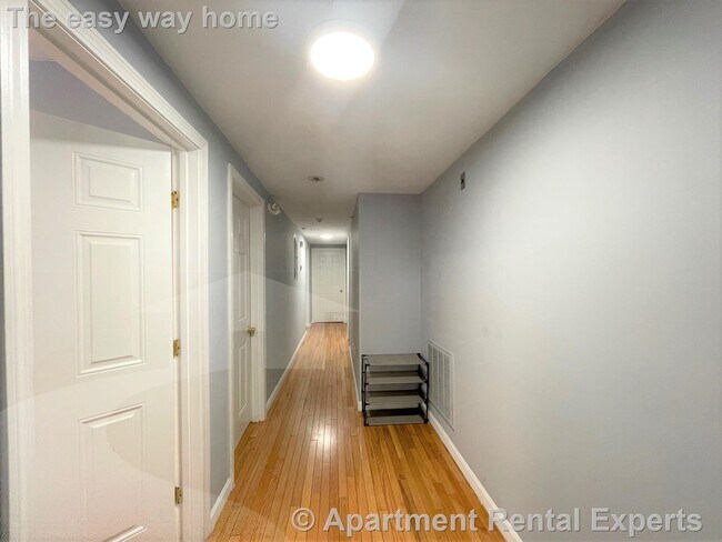 Building Photo - 48 Derby St