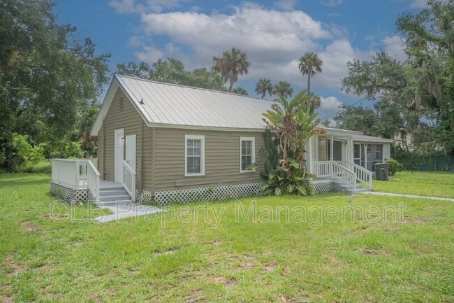 Building Photo - 735 Marion St