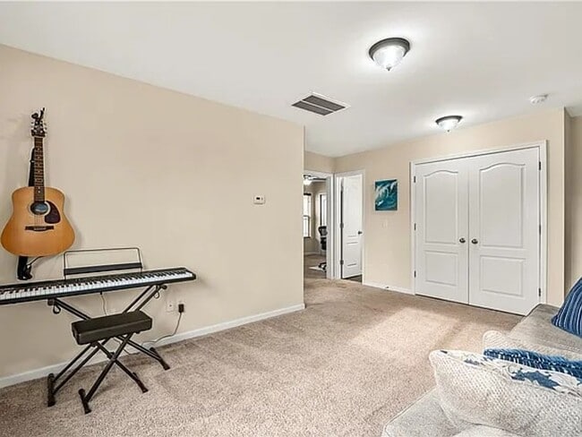 Building Photo - Beautiful 4BR/3BA Home in the Desirable Po...