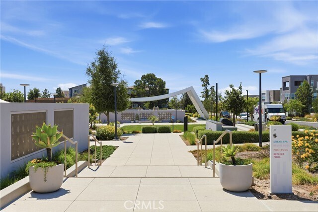 Building Photo - 158 Restore