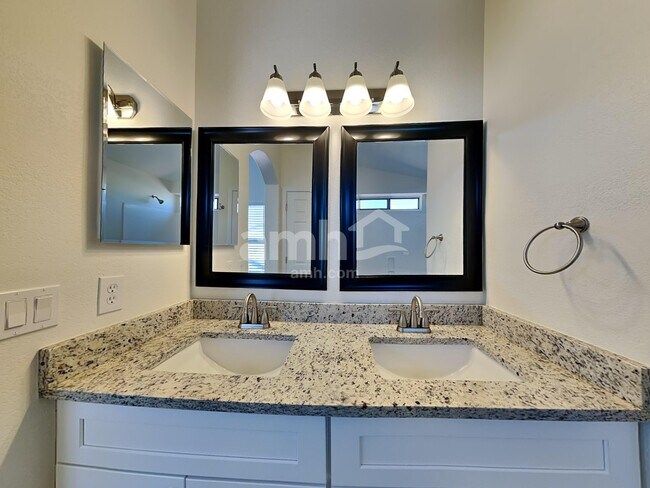 Building Photo - 1286 N 161st Ave