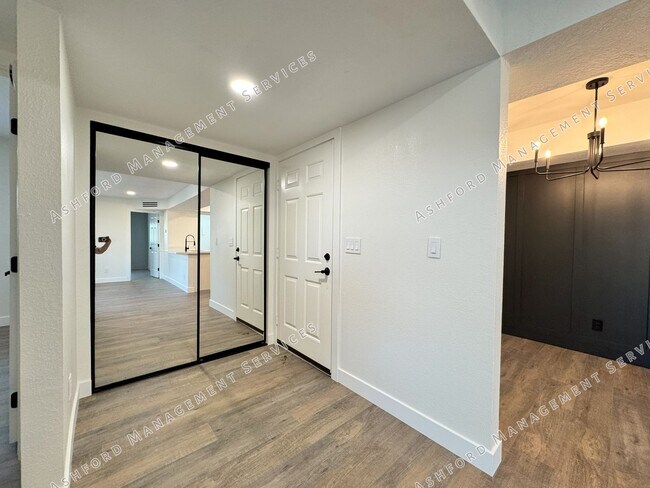 Building Photo - 520 N Stapley Dr