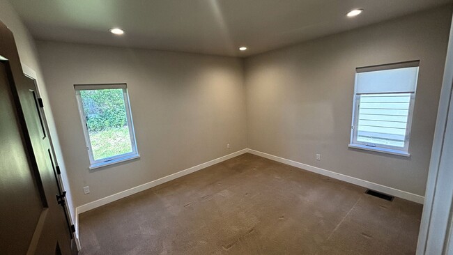 Building Photo - Senior Living Community (55+) - Built In 2...