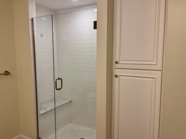 Building Photo - 41 Dexter Rd