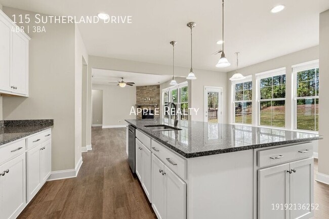 Building Photo - 115 Sutherland Dr