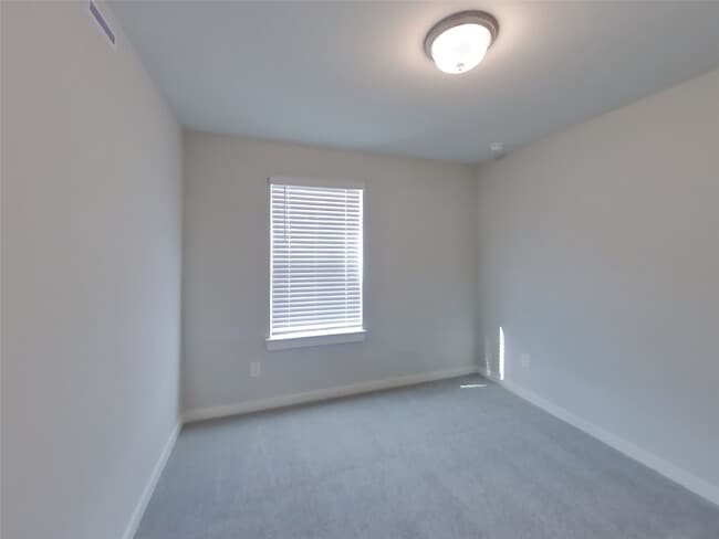 Building Photo - 9835 Willow Creek Commerce Dr