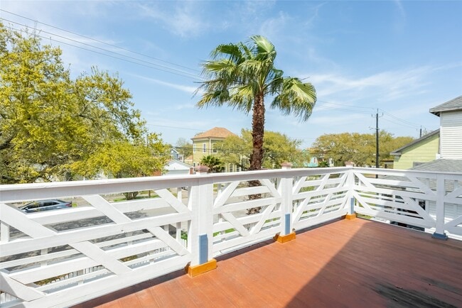 Building Photo - 3209 Ave N Ursuline St