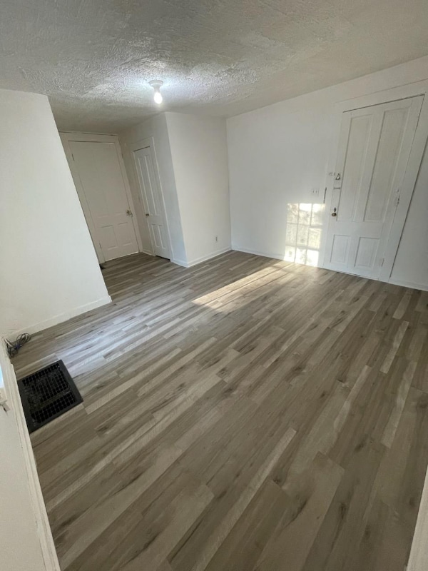 Building Photo - 359 E Bowman St