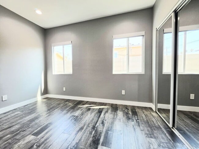 Building Photo - 631 W 83rd St