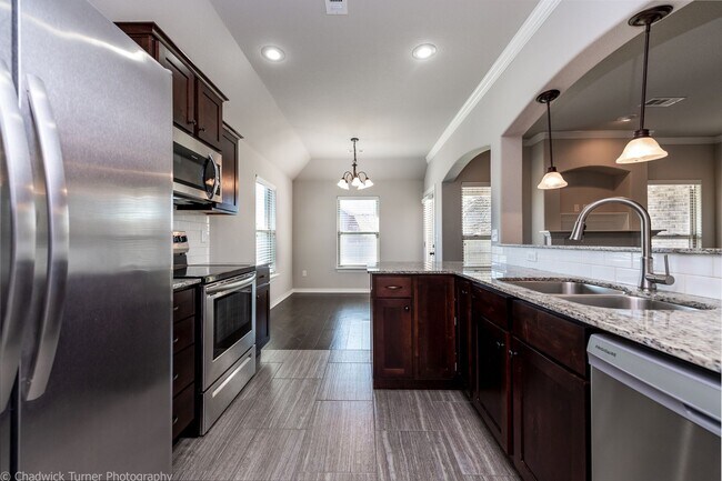 Building Photo - ***1001 Gardenia Street***