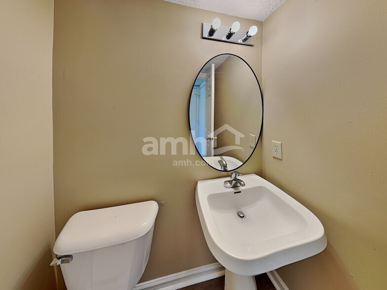 Building Photo - 2454 Wigeon Ct
