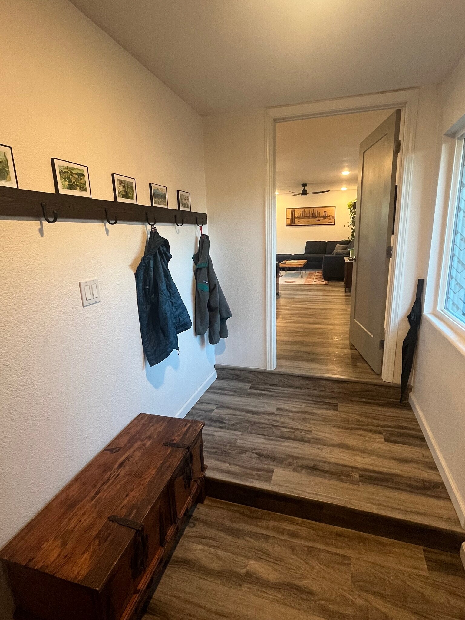 Building Photo - 915 University Ter