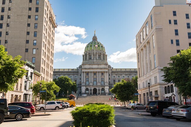 Building Photo - 205 State St