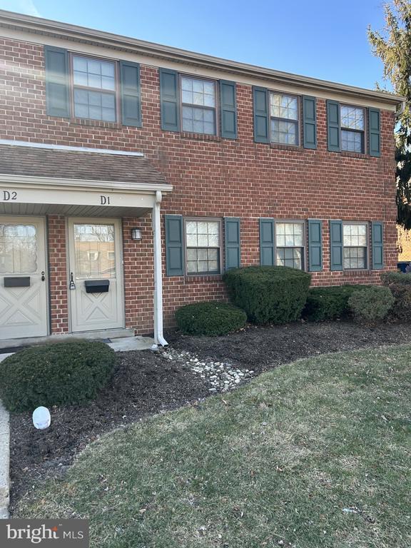 Building Photo - 1155 York Rd