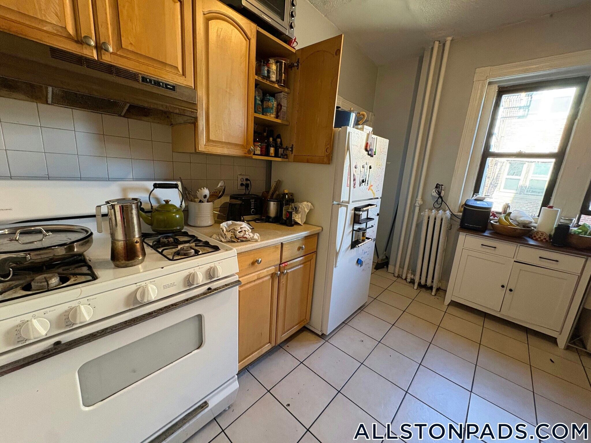 Building Photo - 18 Glenville Ave