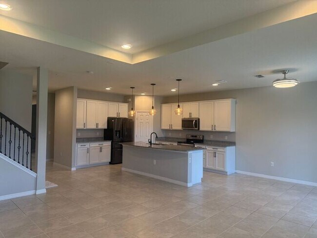 Building Photo - Beautiful and spacious Home in East Lake Preserve, Kissimmee