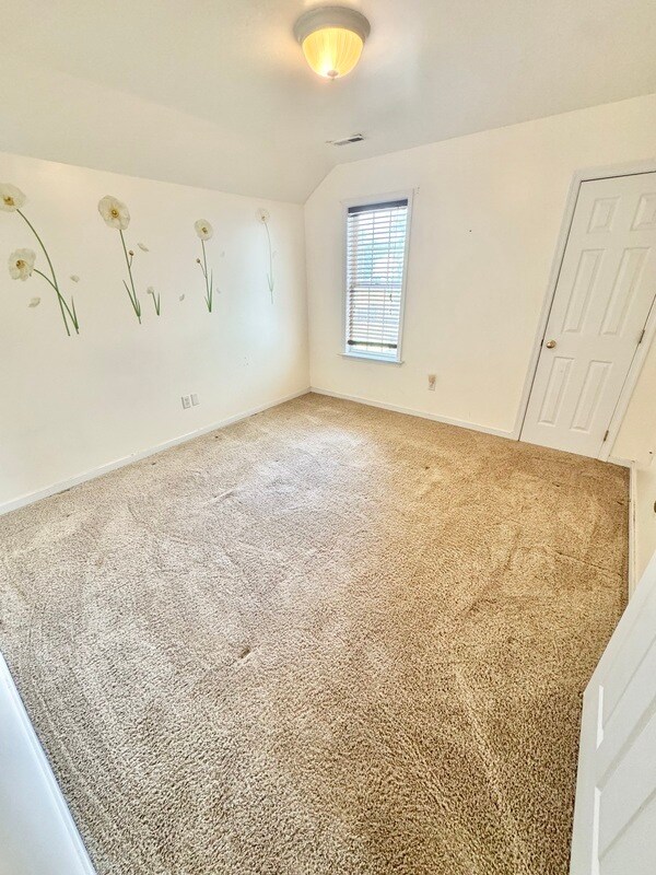 Building Photo - 3049 Danrett Ln