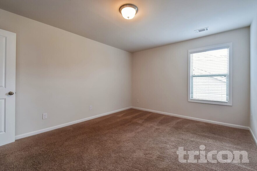 Building Photo - 4015 Evelyn View Ct