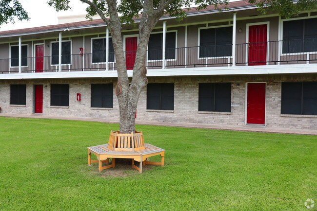 Building Photo - 3500 Baker Dr