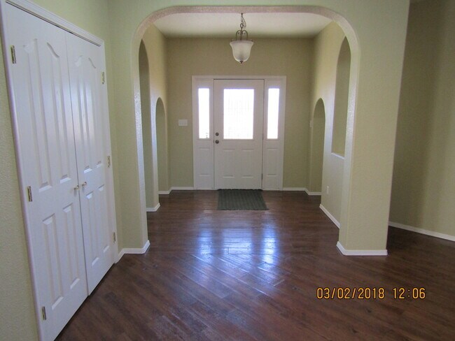 Building Photo - 4090 Bravia Dove Loop