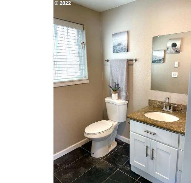 Building Photo - 5635 SE 84th Ave