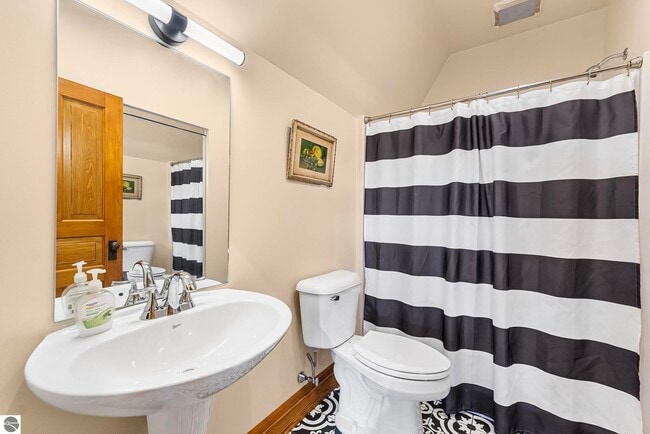 Building Photo - 0000 Montague Rd