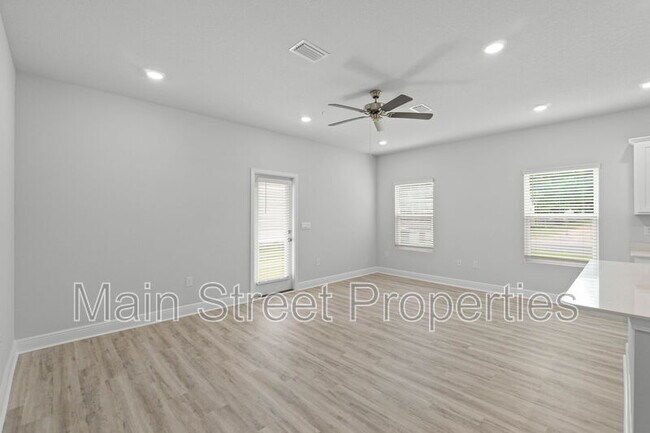 Building Photo - 7104 Cedar Grv Wy