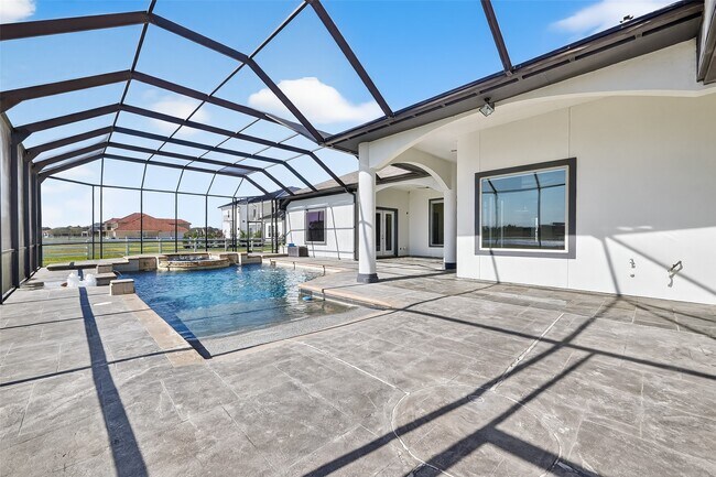 Building Photo - 5942 Sagamore Bay Ln