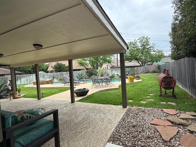 Building Photo - 1310 Lauretta Wood Dr