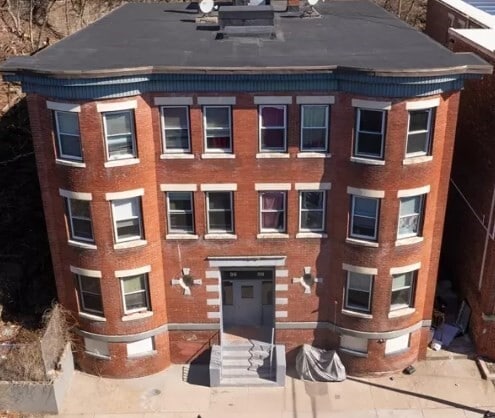 Building Photo - 96-98 Woodledge St