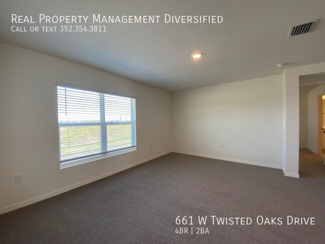 Building Photo - 4801 N Forest Ridge Blvd