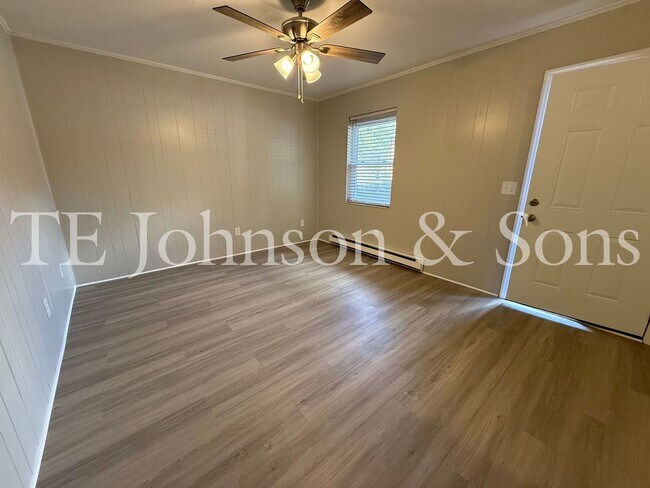 Building Photo - Cozy 1-Bedroom with Water Included